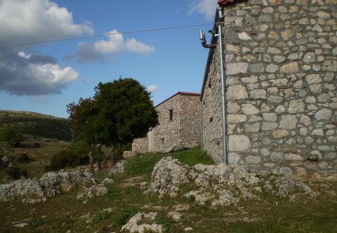 Others Arachovitika Kalivia