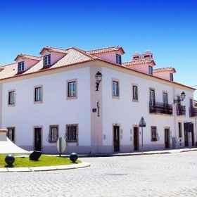 Casa Do Largo - Golegã - Turismo De Habitação1 , 飯店戈莱冈
