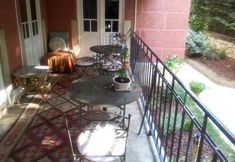 อื่นๆ 3 Whatever Art B&B