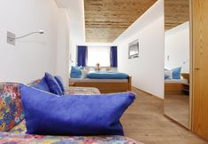 Lain-lain 4 Haus Saler