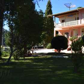 Pousada Curumi 1, 酒店 坎普斯杜若尔当