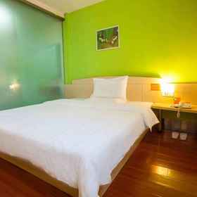 7 Days Inn Foshan Qiandeng Lake 1, Hotel Shopping Centre Building 7