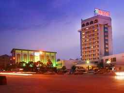 Jiangdu Hotel, USD 47.32