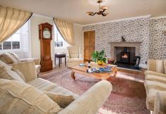 Others 2 The Walls Bed and Breakfast