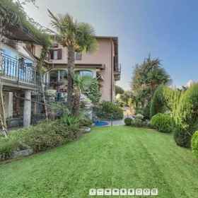 알베르고 리스토란테 콘카 아쭈라 1, 칼코 호텔