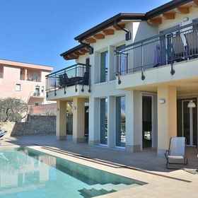 北之家湖景酒店 - 附游泳池 1, Apartment 伊索拉里扎