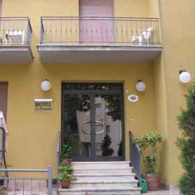 Albergo La Primula 1, Khách sạn Radicondoli