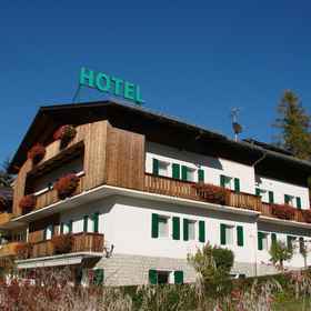 Hotel Villa Gaia1 , 飯店洛佐迪卡多雷