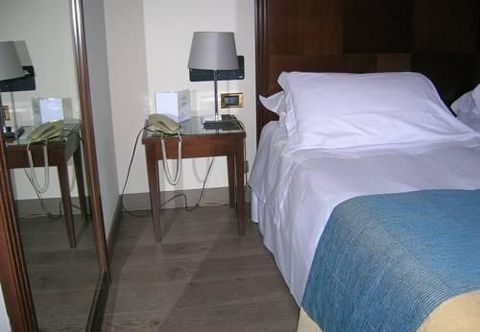 Others Hotel Motel Ascot