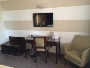 Others 4 Hotel Motel Ascot