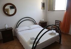 Others 6 Pensione Solaris