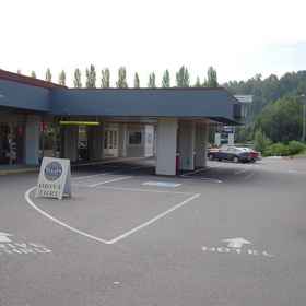 Riverside Residences 1, Khách sạn North SeaTac Park