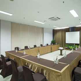 Rooms Inc Btc Pasteur 1, Hotel Big Bird SPBU 34 - 40123 Pasteur