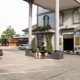 Zuzu Buah Batu1 , 飯店Gedung Serba Guna (GSG)