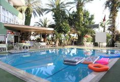 Lain-lain 7 International Otel