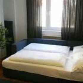 Checkvienna Sternwartestrasse 1, Khách sạn Landstraße