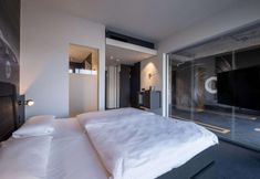 其他 7 V8 Hotel Köln at Motorworld