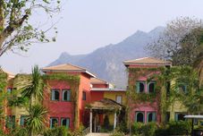 Lainnya The Bloom By Tv Pool