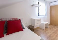 Khác 6 San Justo Plaza