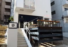 Lain-lain 3 Turn Table Hostel