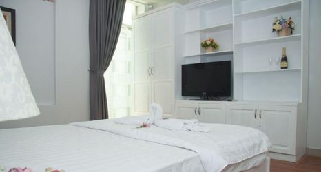 Others 2 White Diamond Pn Hotel