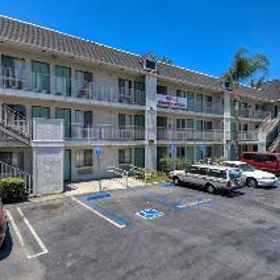 Motel 6 1, Hotel Los Alamitos Joint Forces Training Base