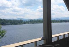 Others 4 The Haus On Mirror Lake