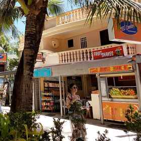 El Centro Island Beach Resort Boracay 1, โรงแรม & ที่พัก Bulabog Beach