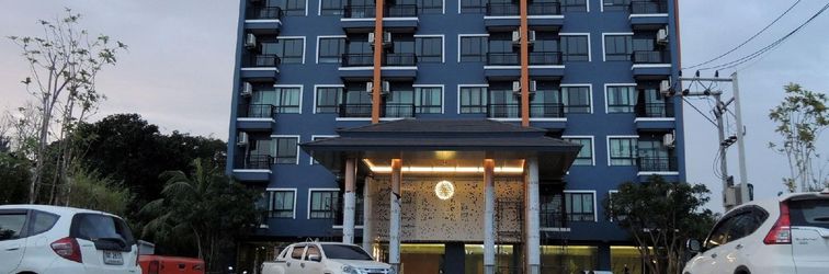 อื่นๆ The Raise Hotel