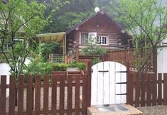 Others 2 Smallloghouse