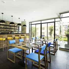 The Lunar Residence 1, Hotel Beyond Seafood