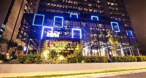 Others 2 Expressionz Professional Suites by HnH