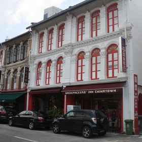 Nhà trọ Backpackers' Inn Chinatown 1, Khách sạn Bugis Cube
