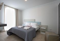 Others 4 Palazzo 900