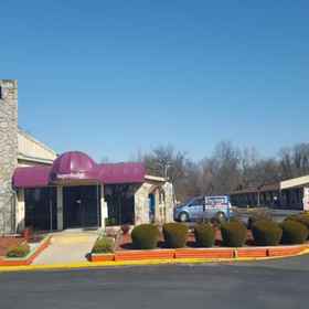 Superlodge1 , 飯店白兰地酒购物中心