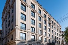 Lainnya Nova Plaza Pera