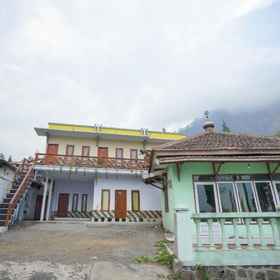 1834 Family Homestay 1, Hotel Probolinggo