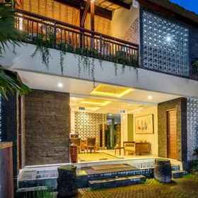 Inara Bumi Muwa 1, Hotel Rusters Pottery Studio