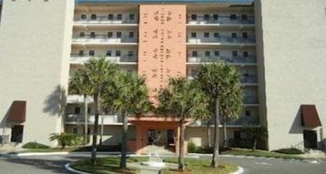 其他 2 Redecorated Foreshore Condo With Spacious Balcony by Redawning