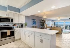 其他 3 Updated Condo Featuring Fresh Atlantic Breeze by RedAwning