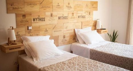 Others 2 D'vine - Country House