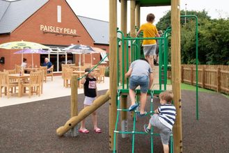 อื่นๆ 4 Paisley Pear