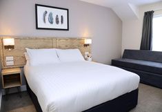 อื่นๆ 6 Paisley Pear