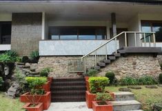 Others 3 De Dago Pakar Villa By Houseinbandung