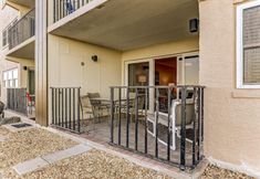 其他 5 Condo with Atlantic View from Private Patio, Short Walk to the Beach by RedAwning