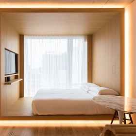 Public New York 1, Khách sạn New York