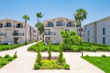 Others Club Serena Beach