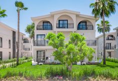 Others 2 Club Serena Beach