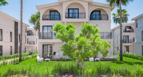 Others 2 Club Serena Beach