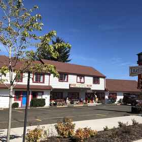 Lighthouse Inn1 , 飯店Jessie M. Honeyman State Park